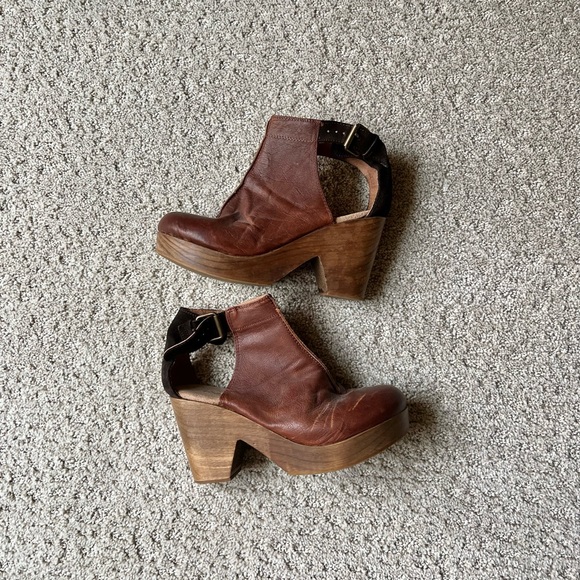 Free People Brown Leather & Suede Clogs, 38 🤎 - Picture 7 of 7